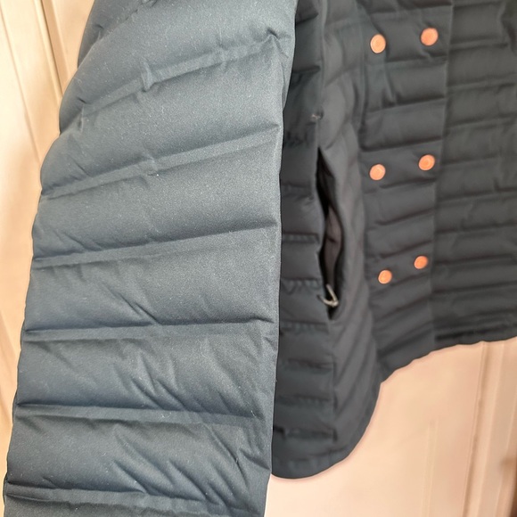 Dark Green Mountain Hardwear Down Filled Puffer Coat with Standup Collar - Picture 4 of 10